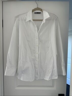 Zara White Long-Sleeve Button Shirt with Open Back